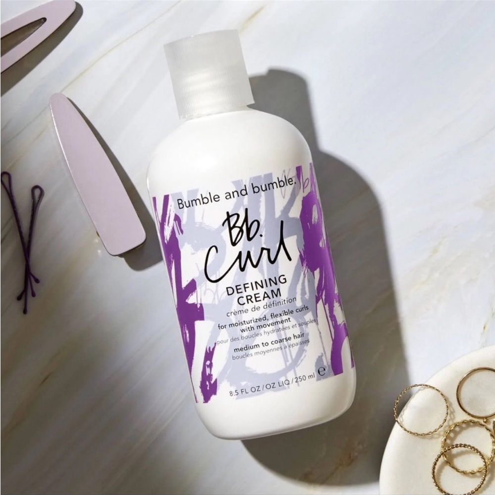 Bumble and bumble. Bb Curl Defining Cream